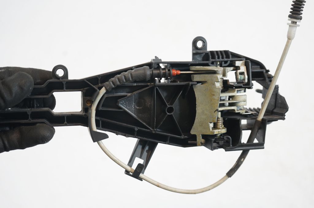 Front door exterior handle/bracket (6)