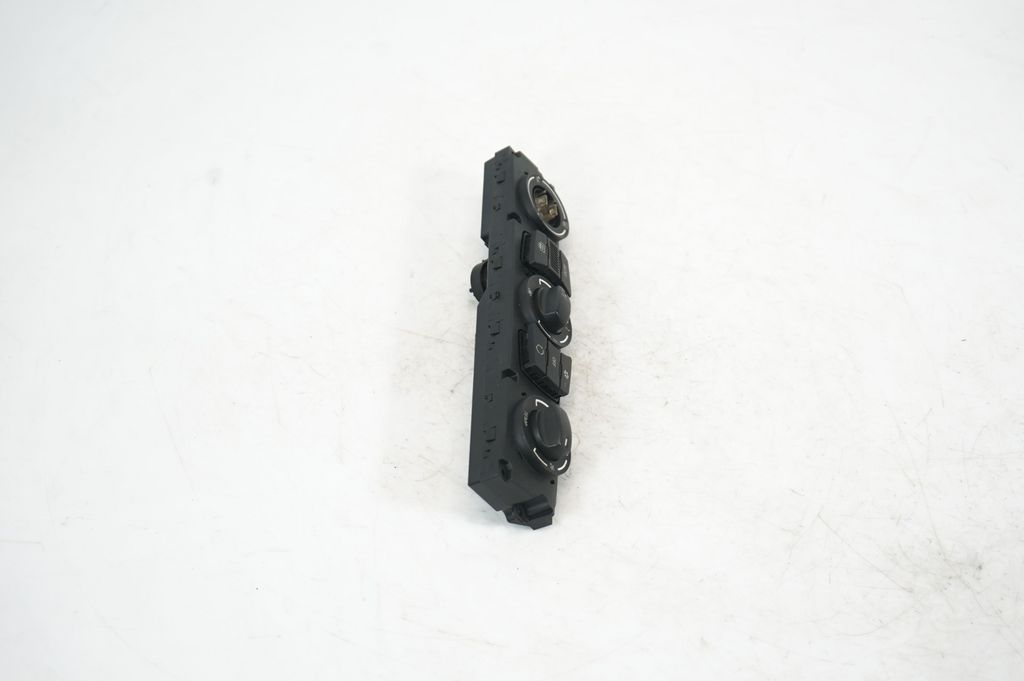 Climate control unit (4)