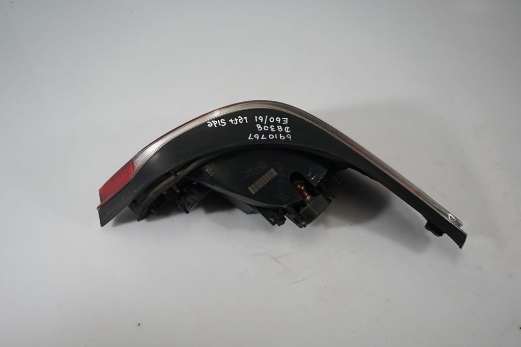 Rear/tail lights (3)