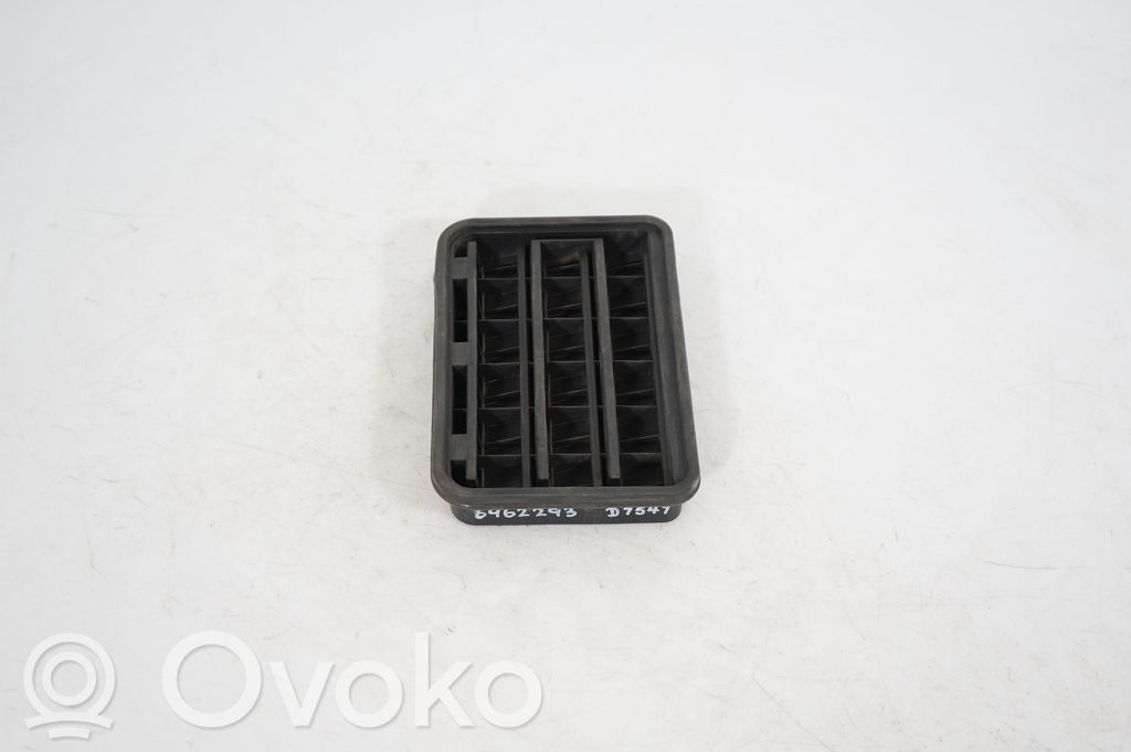 Quarter panel pressure vent (4)