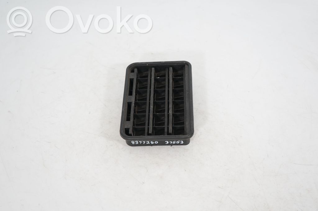 Quarter panel pressure vent (4)