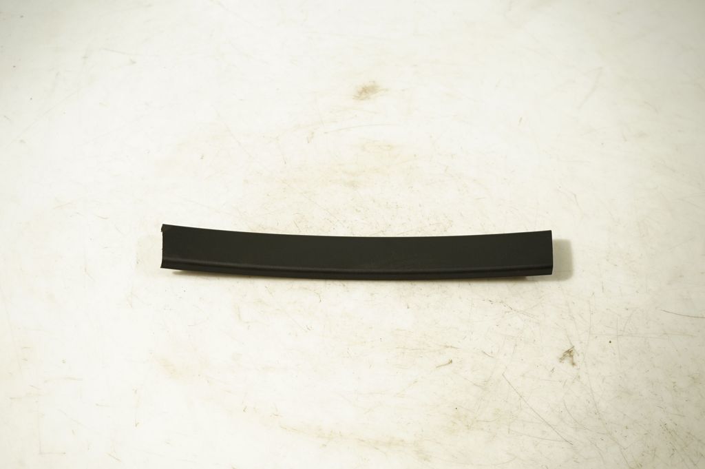 Other rear door trim element