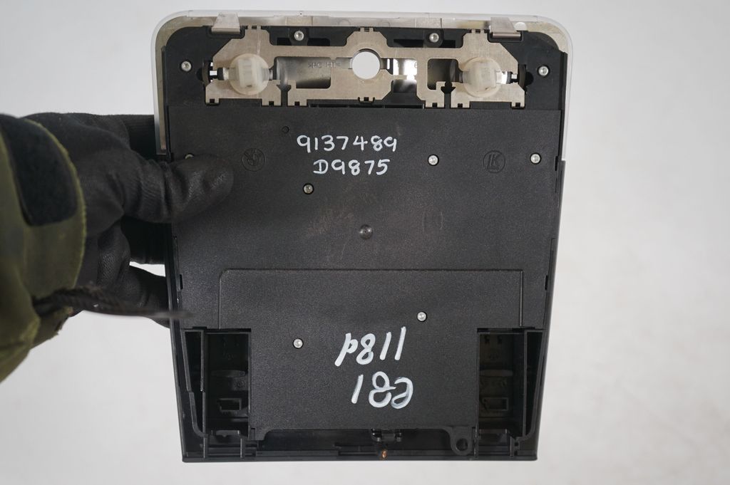 Front seat light (8)