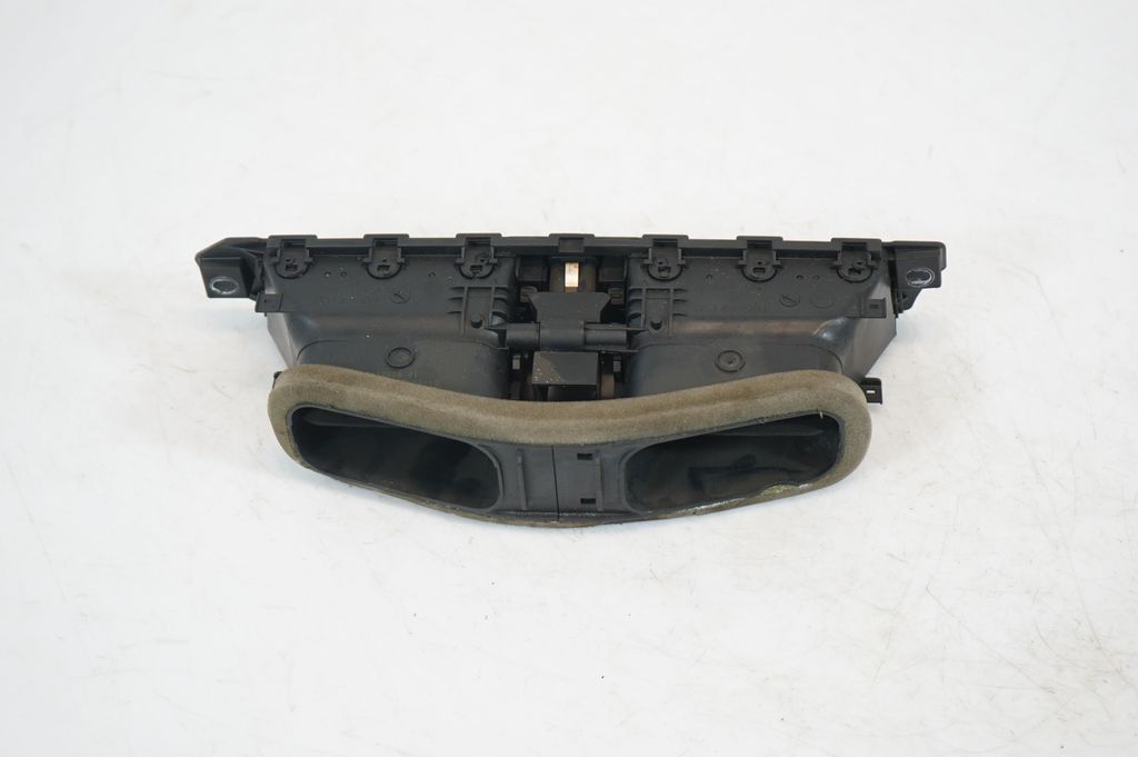 Dash center air vent grill (3)