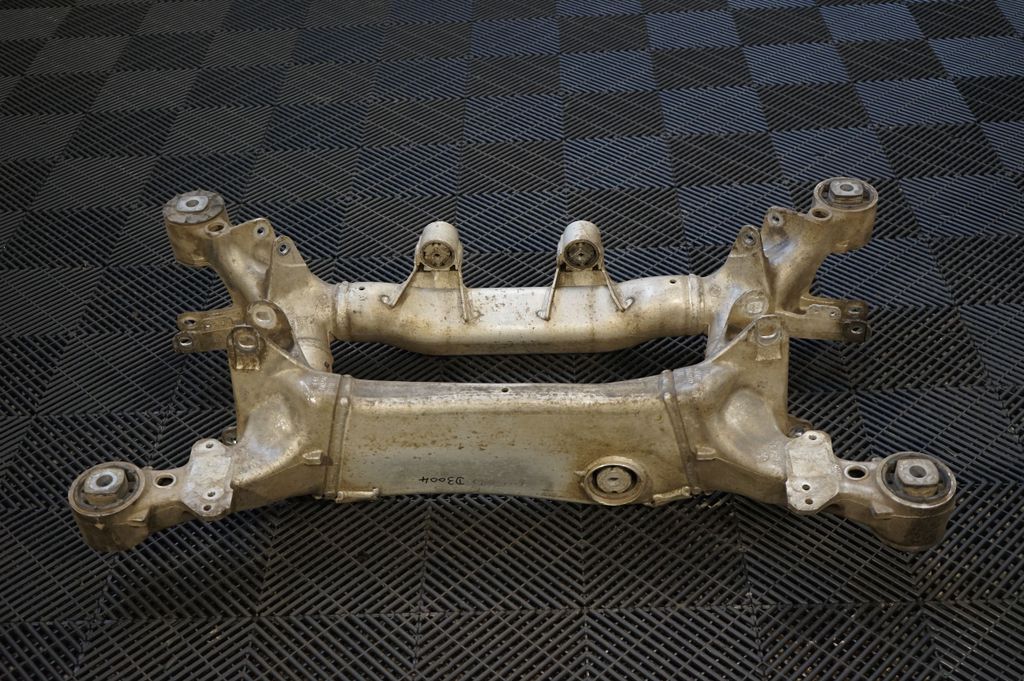 Rear subframe (5)