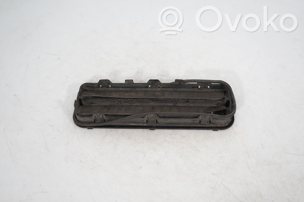 Quarter panel pressure vent (5)