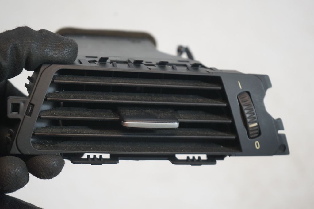 Dashboard side air vent grill/cover trim (7)