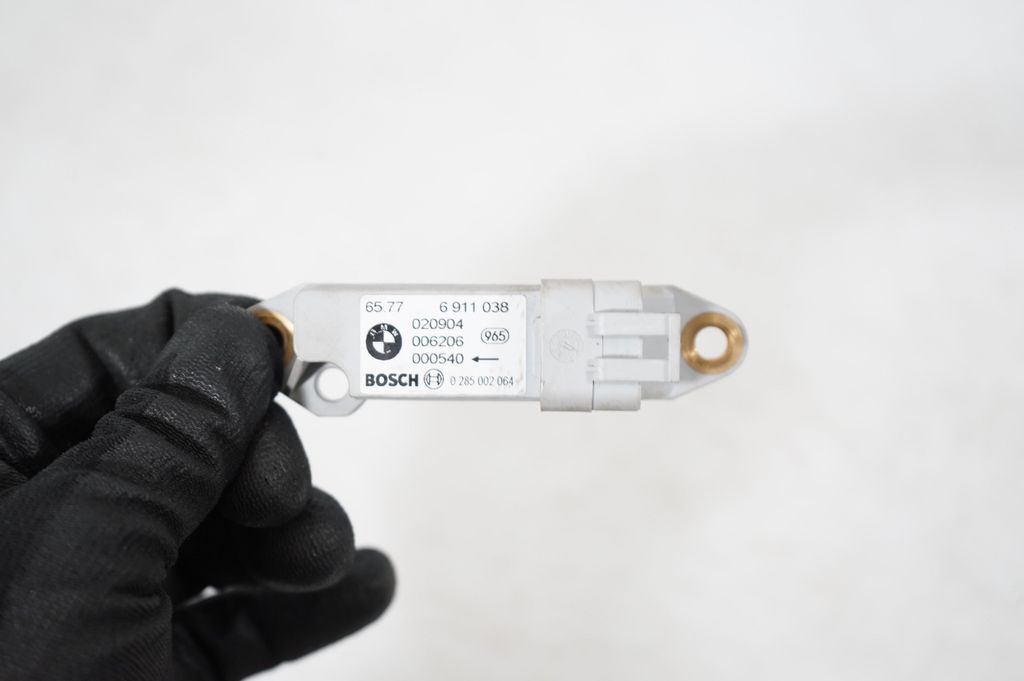 Airbag deployment crash/impact sensor (7)