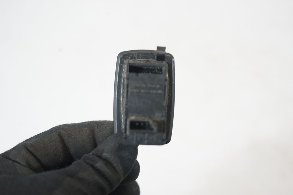 Electric window control switch (7)