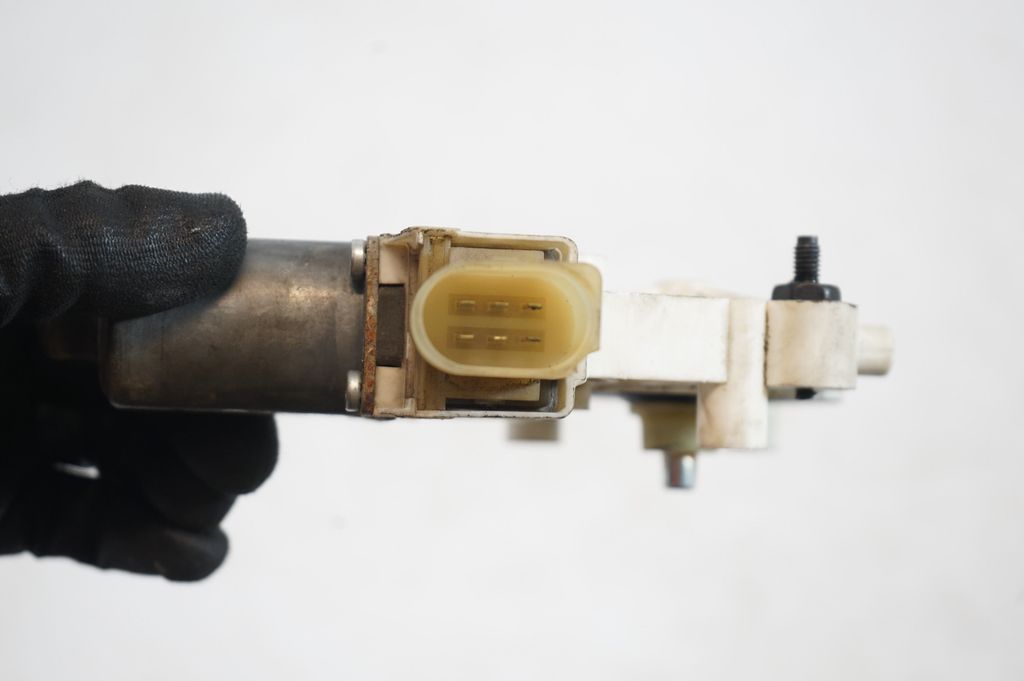 Front door window regulator with motor (6)