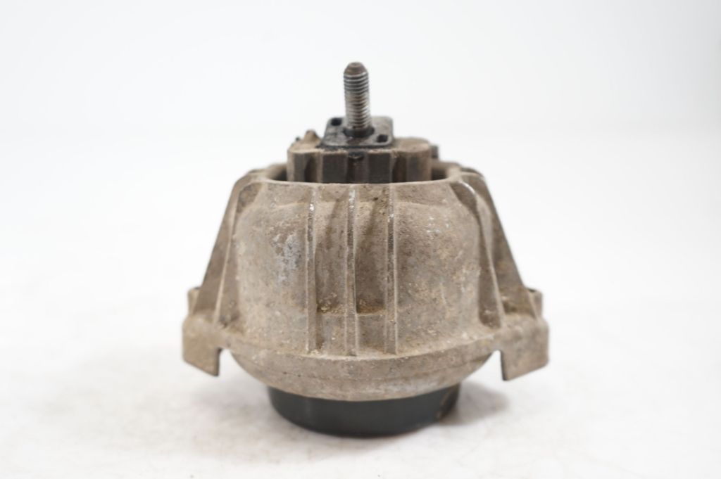 Engine mount bracket (4)