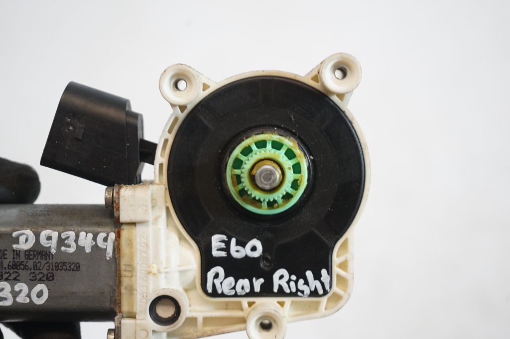 Rear door window regulator with motor (7)