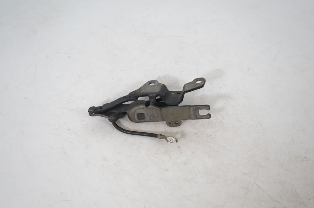 Engine bonnet/hood hinges (5)