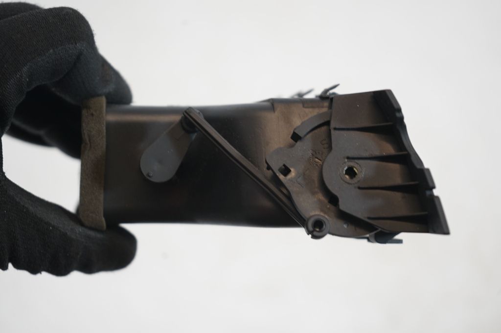 Dashboard side air vent grill/cover trim (6)