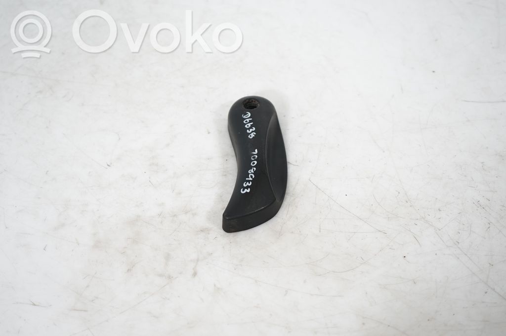 Engine bonnet (hood) release handle (2)