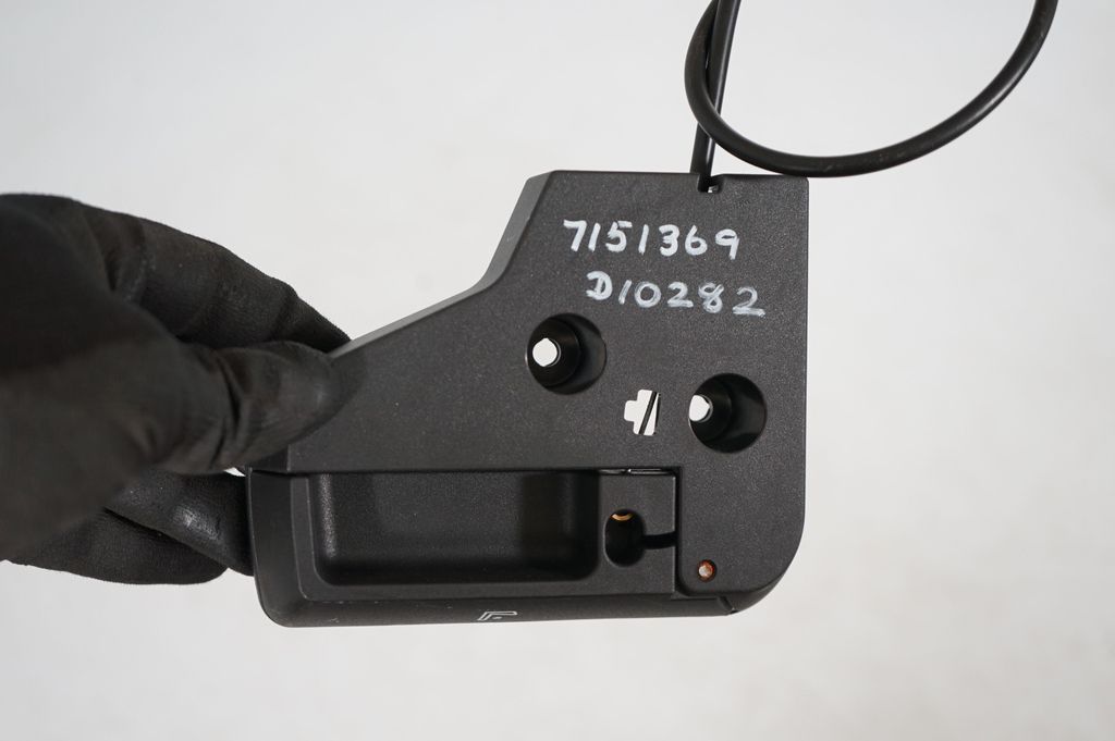 Seat back rest control lever/handle (7)