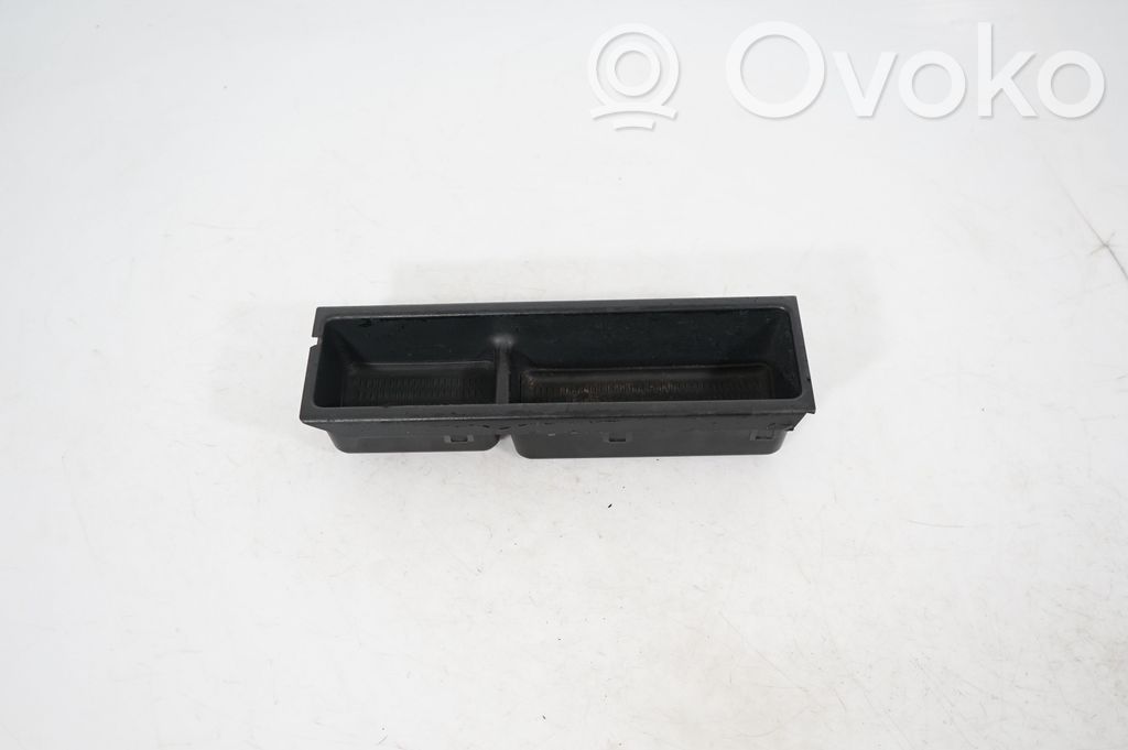 Glove box central console (3)