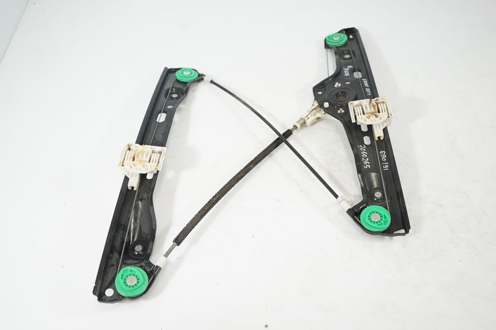 Front door window regulator with motor (2)