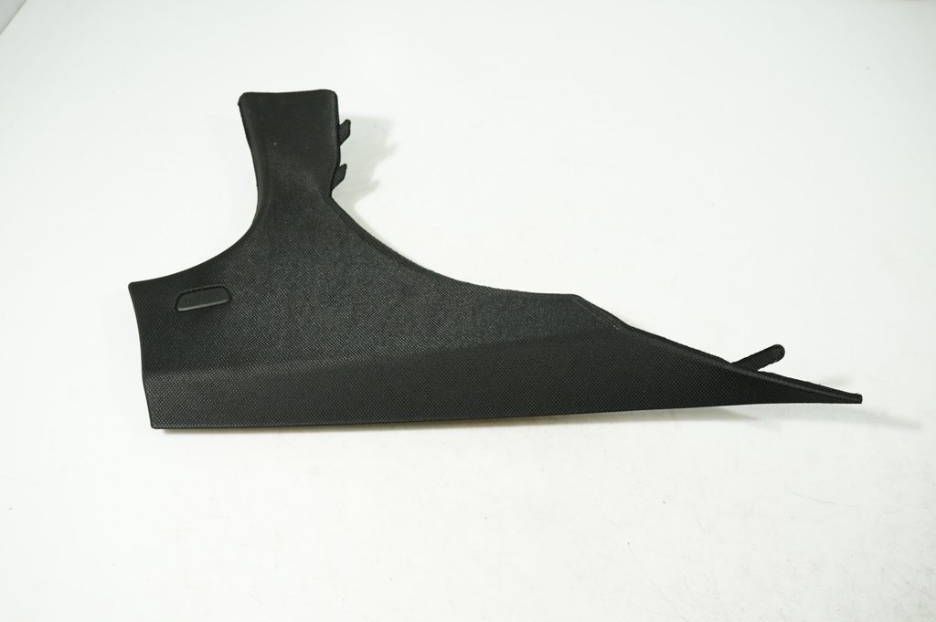 (B) pillar trim (bottom) (10)