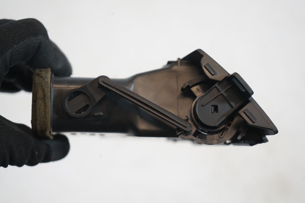 Dashboard side air vent grill/cover trim (6)