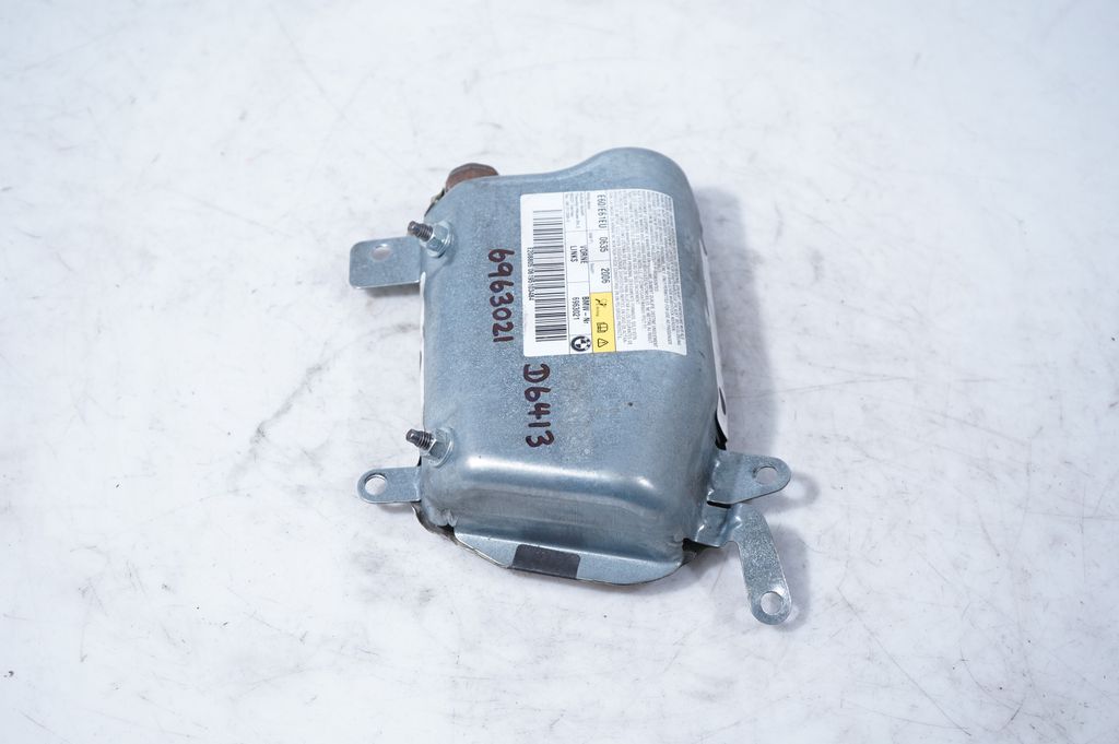 Front door airbag (2)