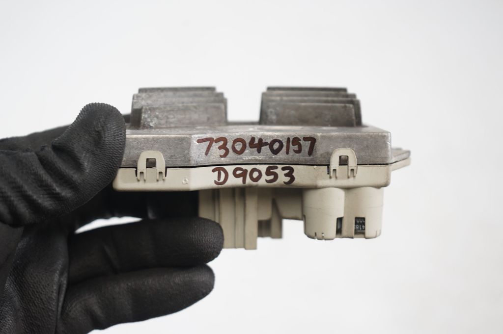 Heater blower motor/fan resistor (8)