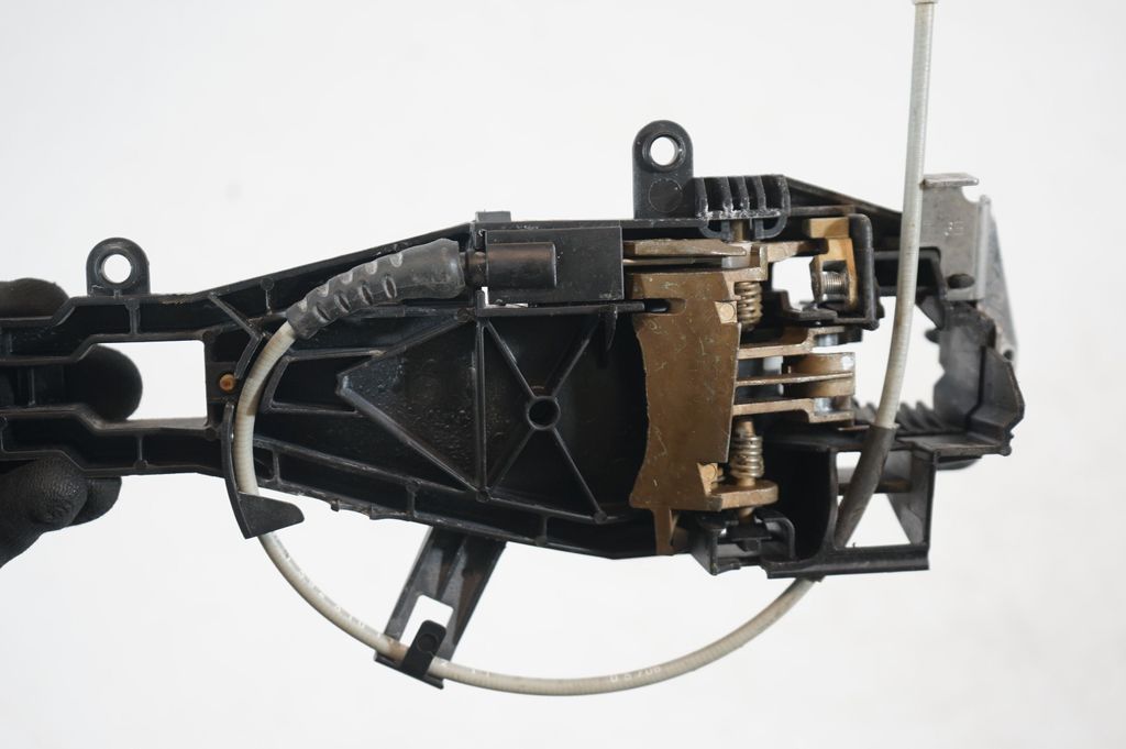 Front door exterior handle/bracket (5)