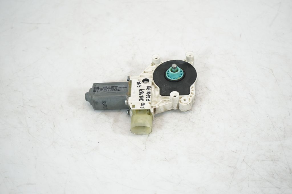 Front door window regulator with motor (3)