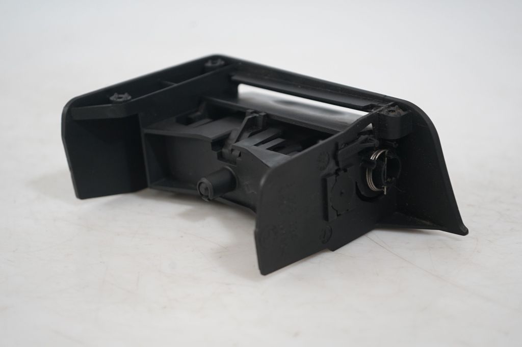 Rear door ashtray (7)