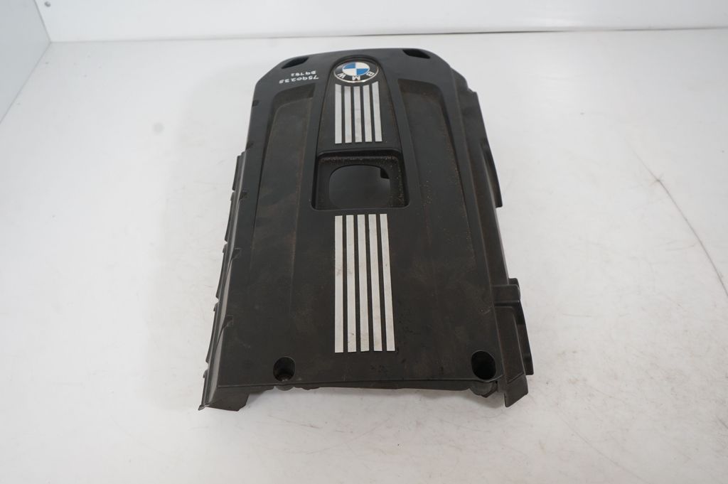 Engine cover (trim) (3)