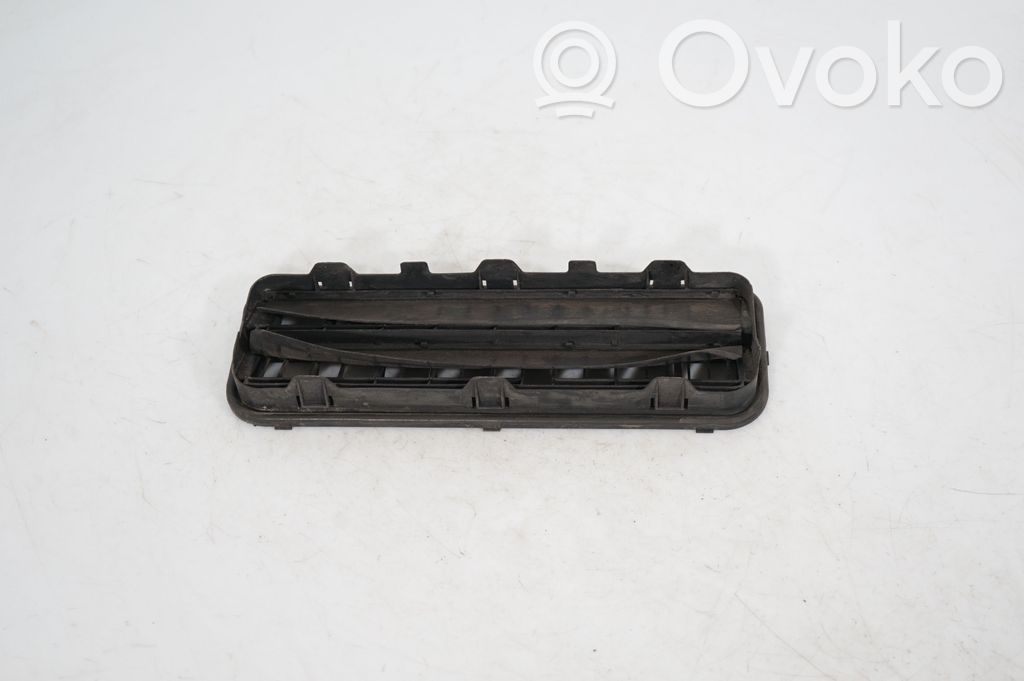 Quarter panel pressure vent (5)