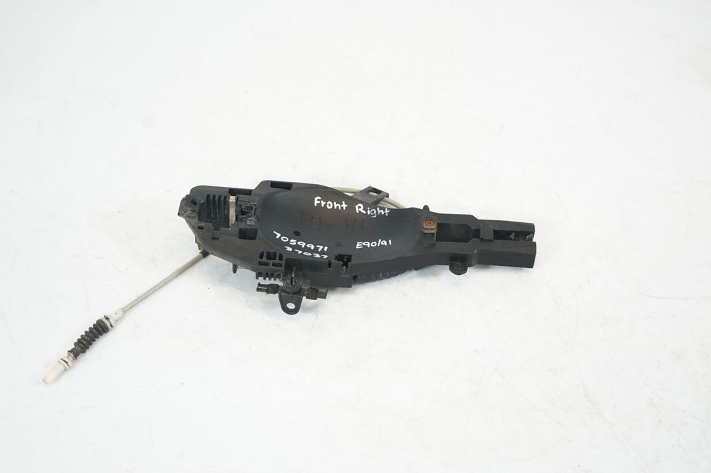 Front door exterior handle/bracket