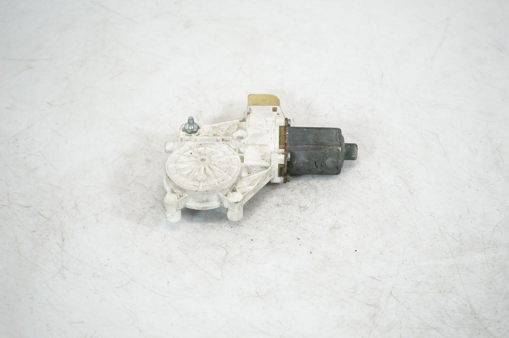 Front door window regulator with motor (5)