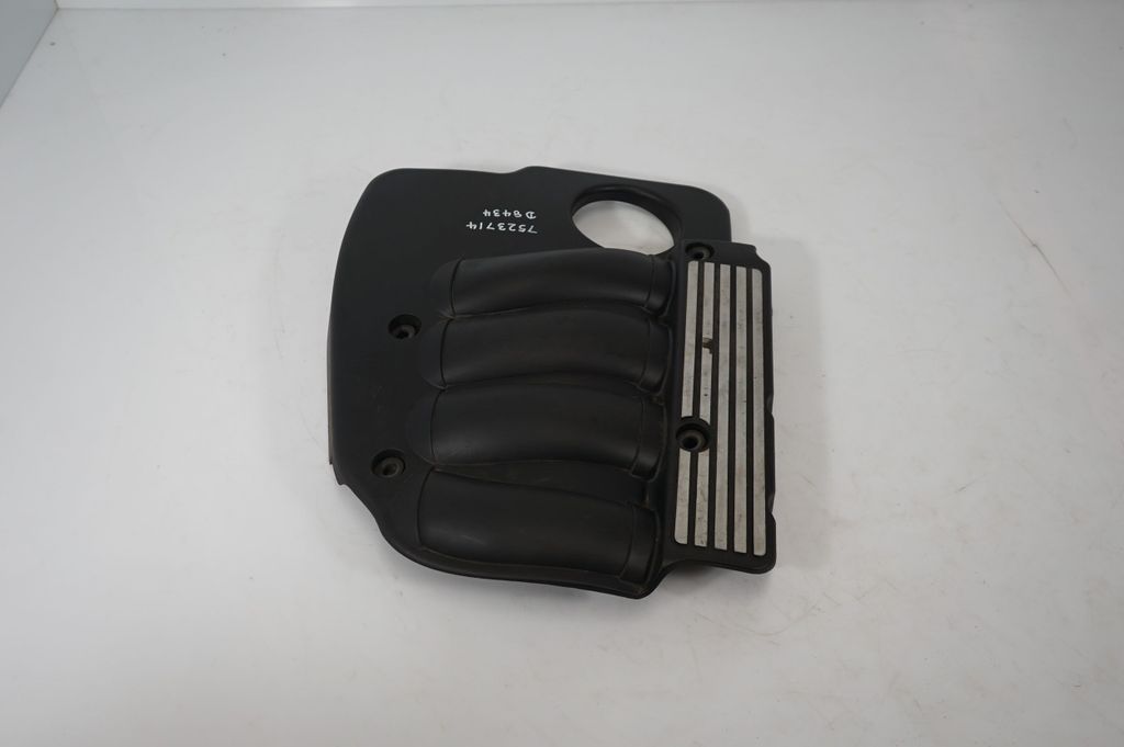 Engine cover (trim) (3)