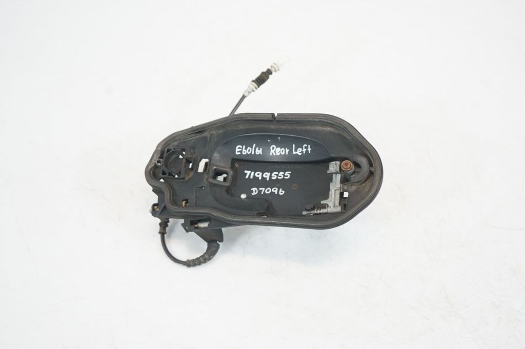 Rear door exterior handle