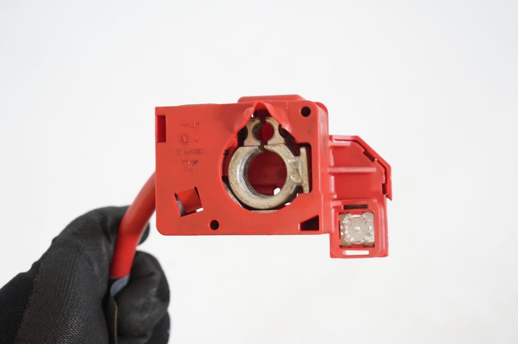 Positive cable (battery) (6)