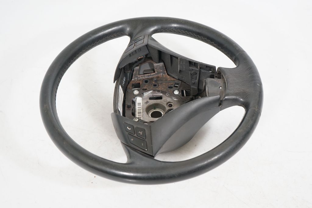 Steering wheel (4)