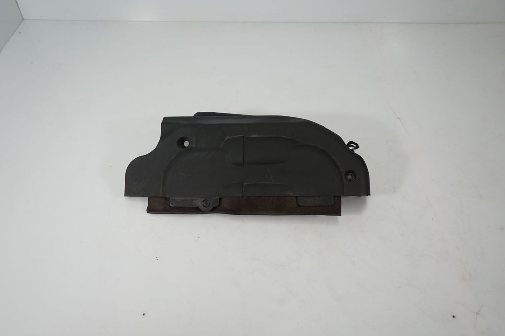 Engine cover (trim) (3)
