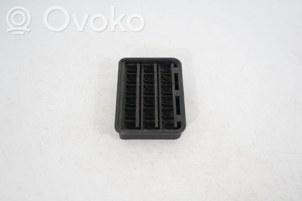 Quarter panel pressure vent (2)