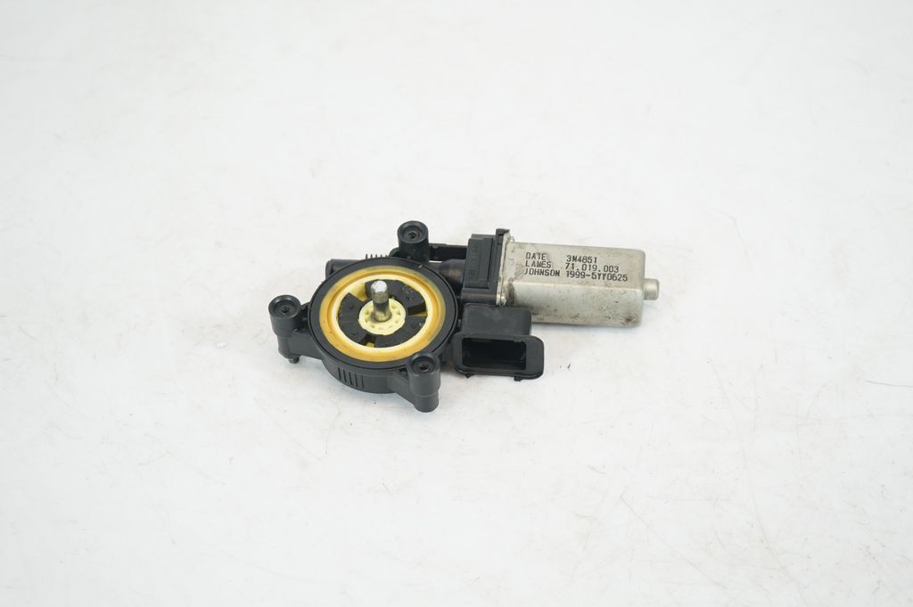 Front door window regulator with motor (3)