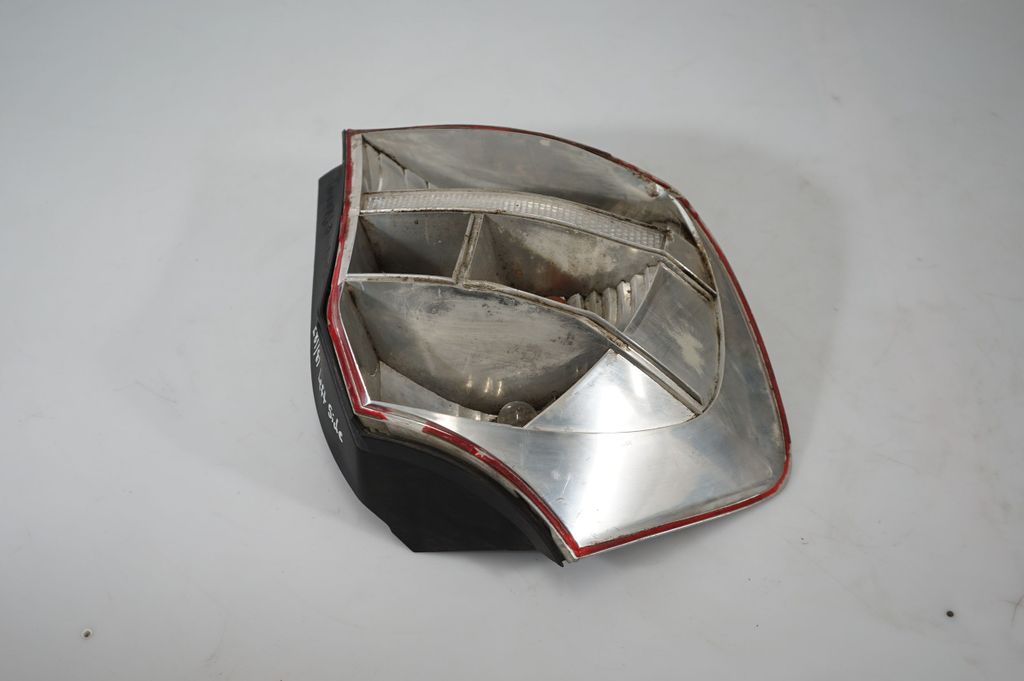 Rear/tail lights (3)