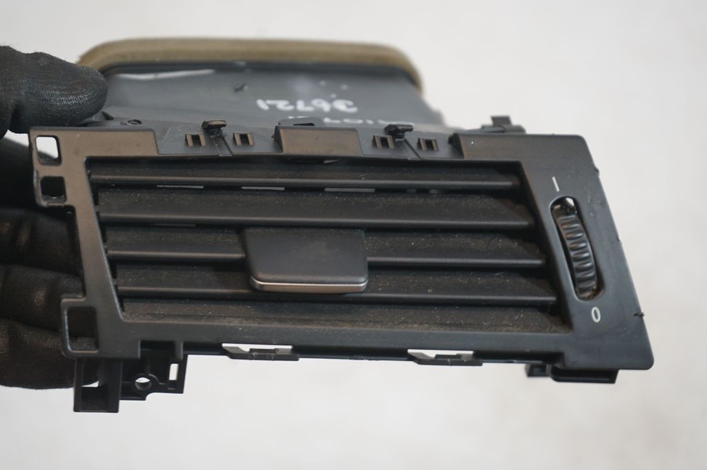 Dashboard side air vent grill/cover trim (7)