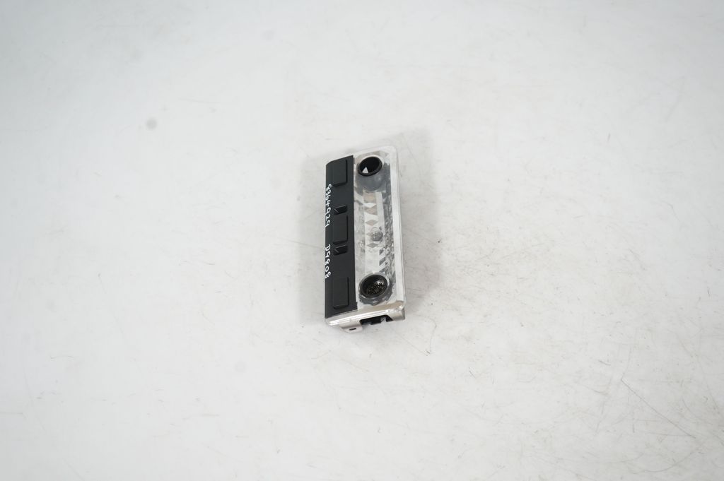 Front seat light (2)