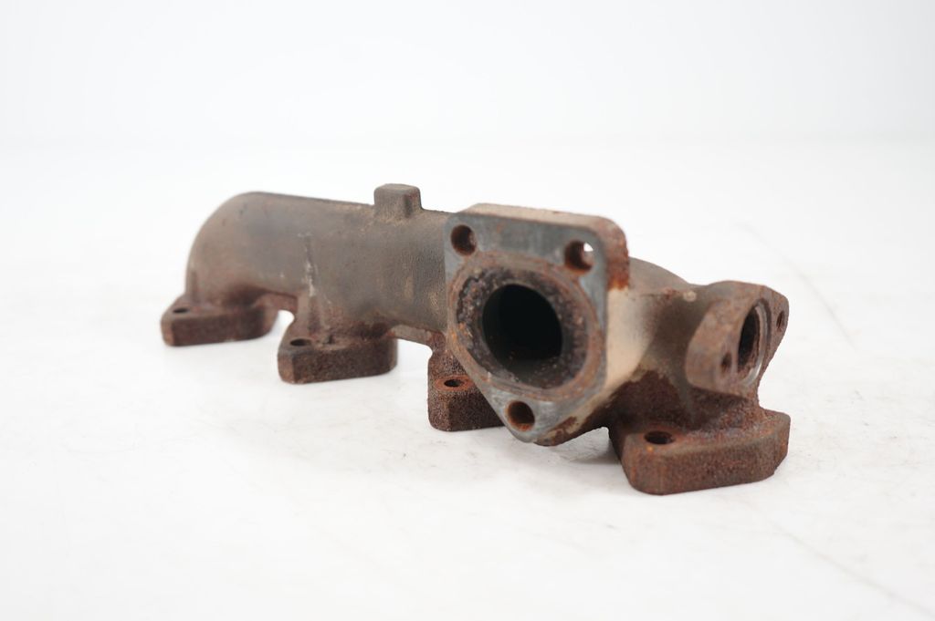 Exhaust manifold (6)