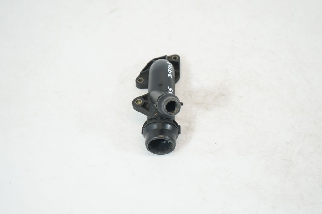 Engine coolant pipe/hose (4)