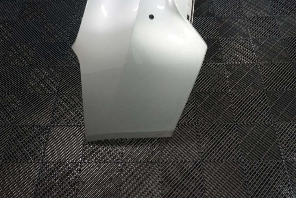 Rear bumper (8)