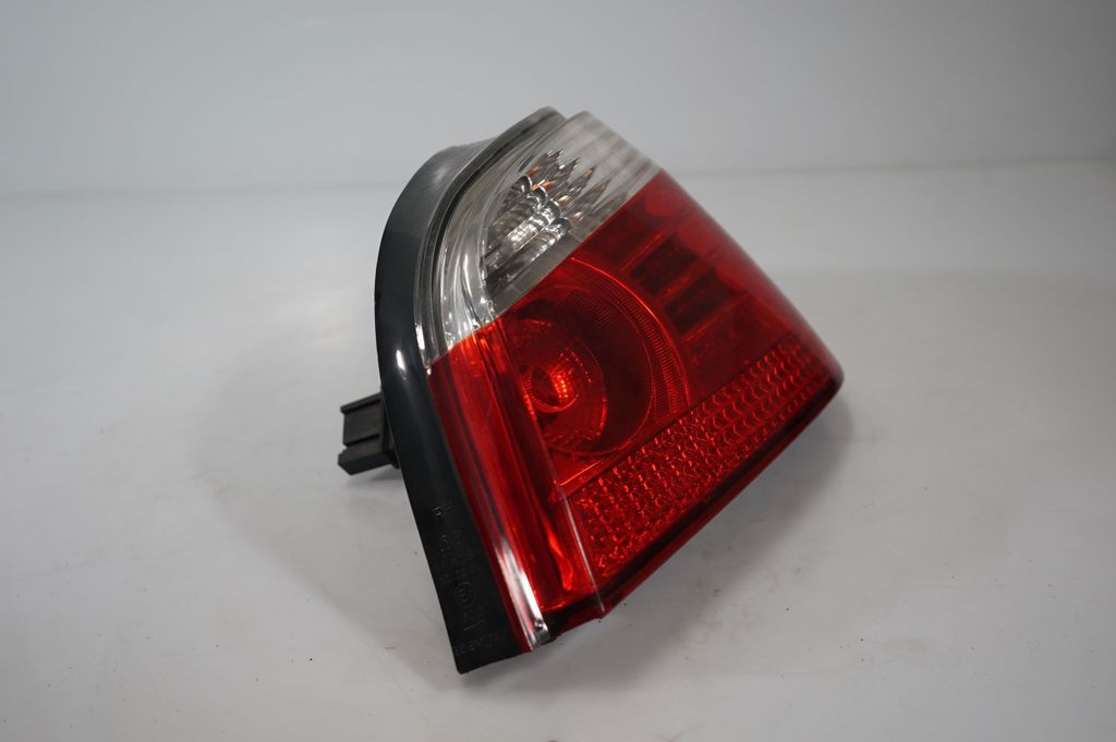 Rear/tail lights (8)