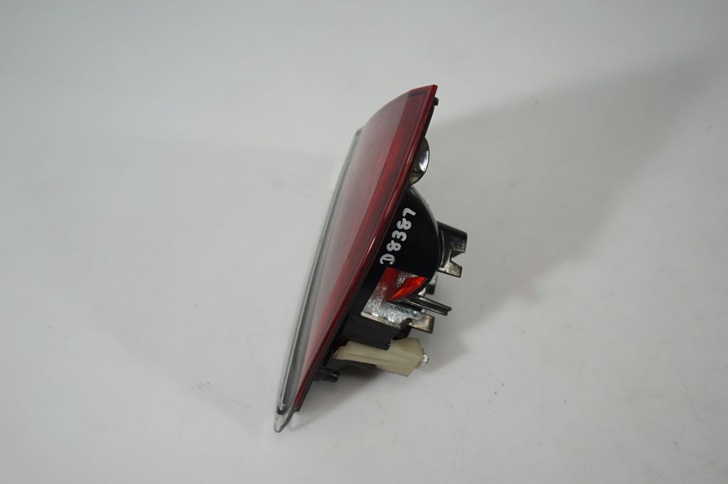 Tailgate rear/tail lights (2)