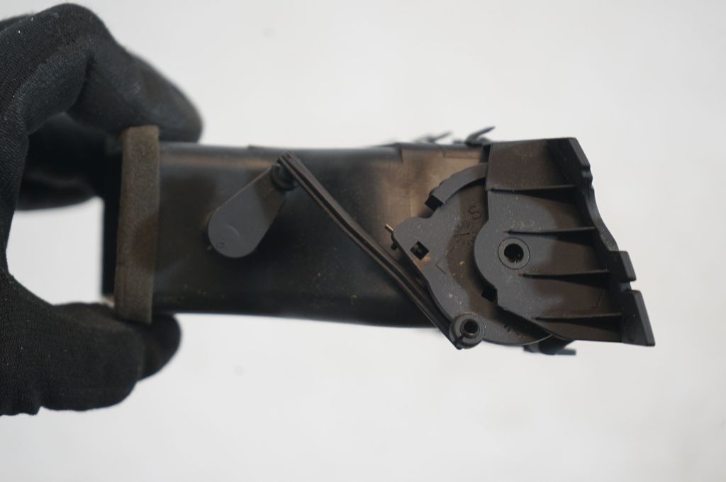 Dashboard side air vent grill/cover trim (6)