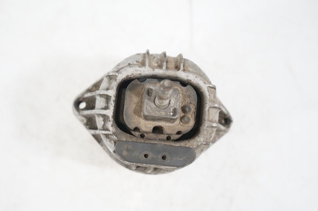 Engine mount bracket (7)